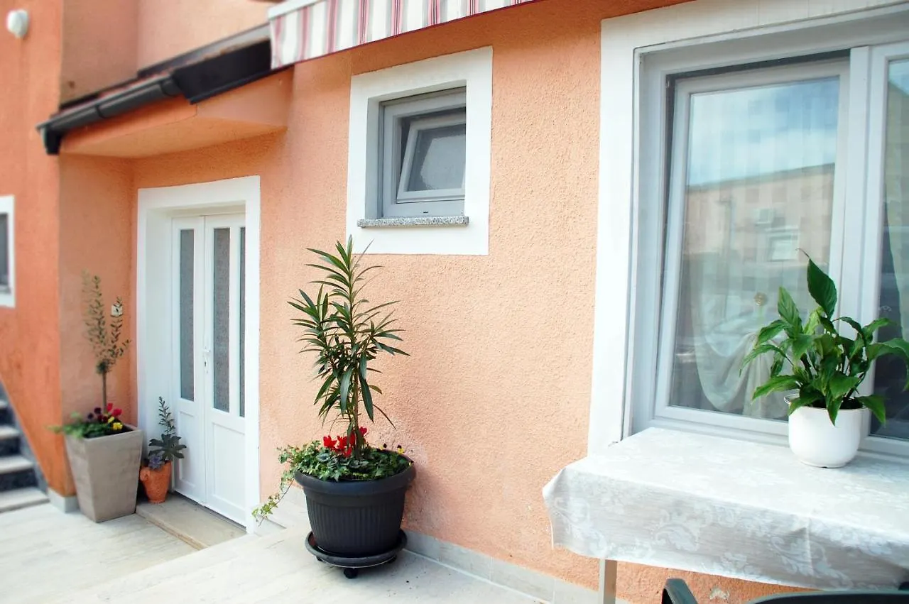 Apartments Skorup Icici
